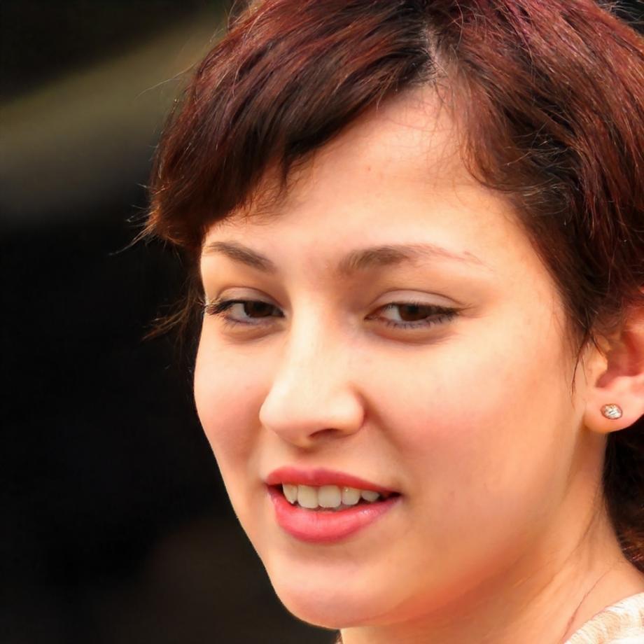 Friederike Lindström, Dozentin für Finanzanalyse mit über 15 Jahren Erfahrung